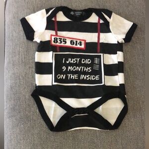 Black and White Striped Bodysuit. 12-18 months